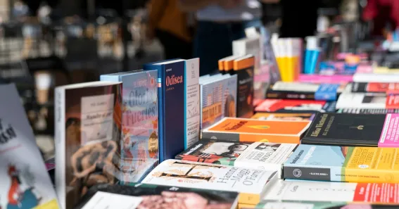 Puesto de libros en Sant Jordi