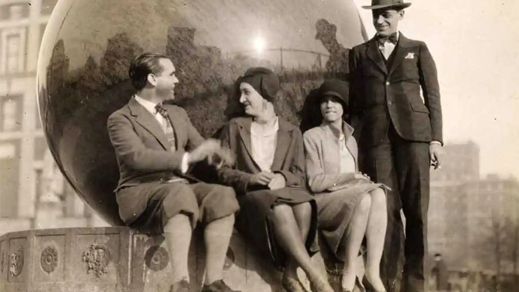 Lorca con amigos en Nueva York