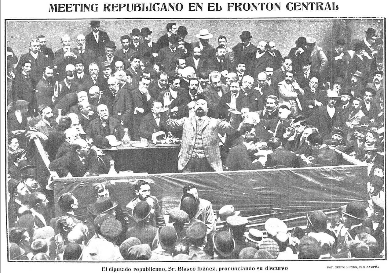 Vicente Blasco Ibáñez dando un mitin