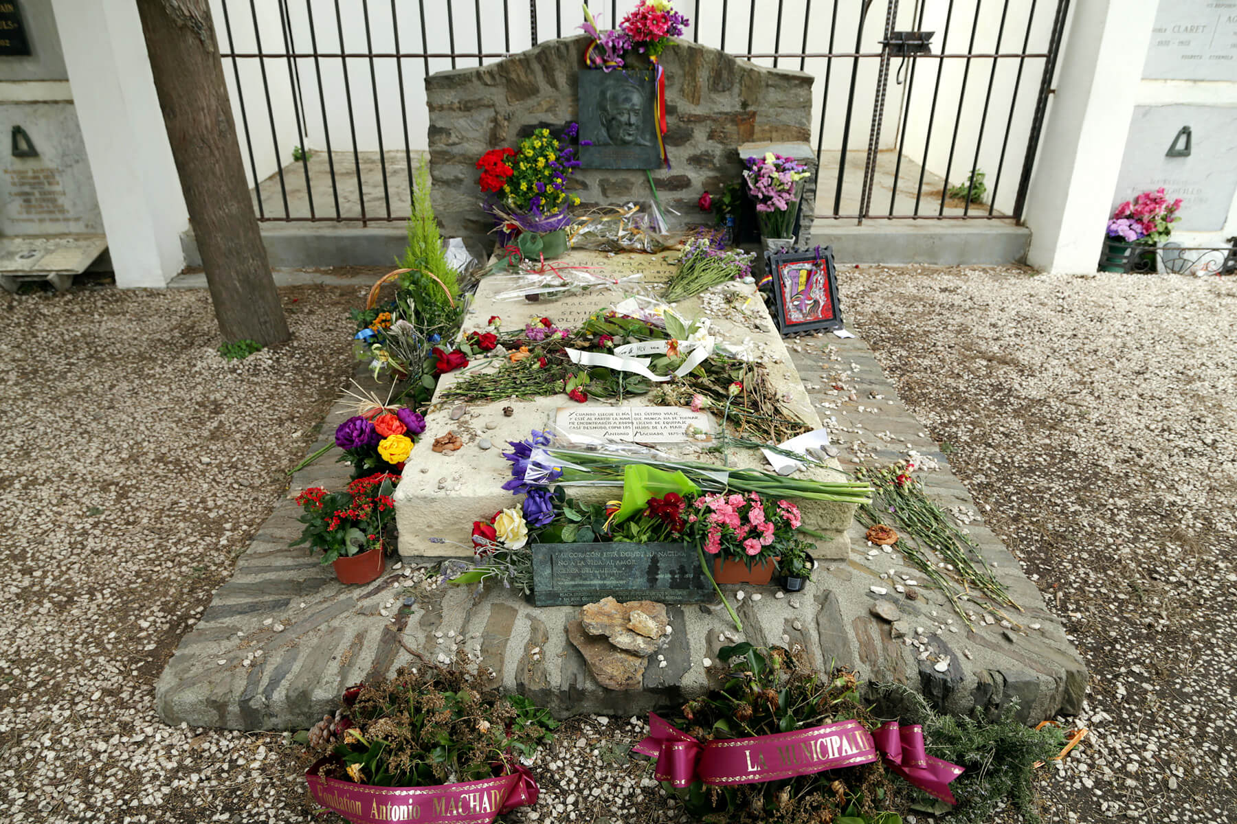 Tumba de Antonio Machado en el exilio