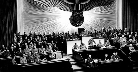 Mein Kampf, el libro de Adolf Hitler que sostuvo la doctrina nazi