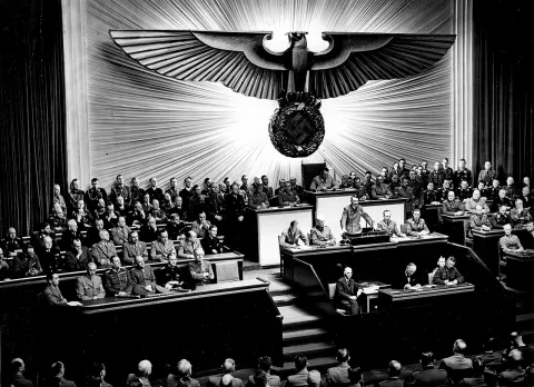 Mein Kampf, el libro de Adolf Hitler que sostuvo la doctrina nazi
