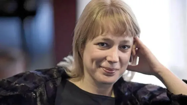 Ángela Vallbey